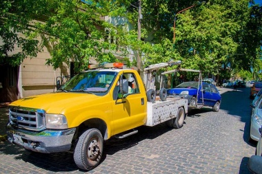 Vuelven el cobro de estacionamiento medido y las multas