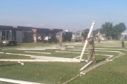 Comenzaron a armar la carpa en el Hospital