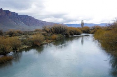 Hallan un cuerpo en río Chubut