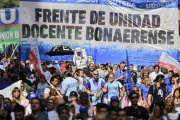 Docentes bonaerenses exigen a Vidal recuperar el poder adquisitivo