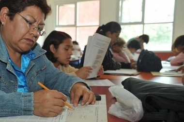 Siguen cerrando escuelas: ahora le toca al secundario semipresencial