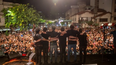 Una multitud en los festejos por el aniversario de la ciudad