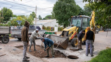 Continúan los trabajos de bacheo y reparación de calles