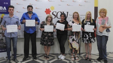 Egresados de la Escuela de Dirigentes Sociales recibieron sus certificados