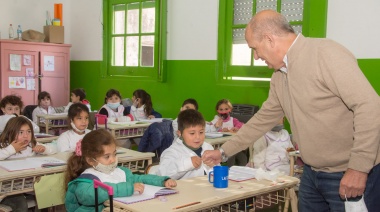 Finalizó la entrega de los kits del programa "Los lápices comienzan a escribir"