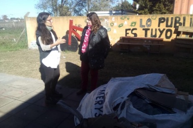 En la escuela del Carpincho venden cartones para llevar a los chicos a una pizzería