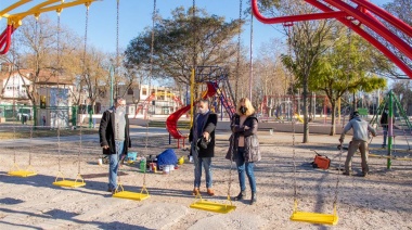Petraglia: “Las plazas se deben equipar con juegos, bancos y luminarias”