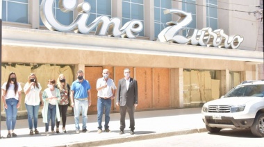 El ministro de Cultura recorrió el complejo cultural Cine Zurro