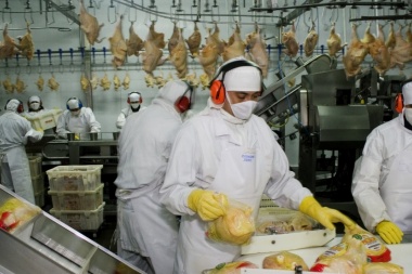 En la mesa argentina, la carne de pollo gana cada vez más espacios