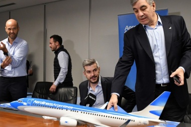 Con el aval de Dietrich, Aerolíneas Argentinas benefició al banco Galicia por casi USD 10 millones