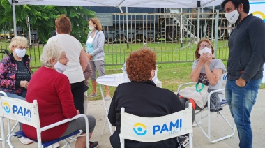 PAMI Junín puso en marcha un taller de gimnasia al aire libre