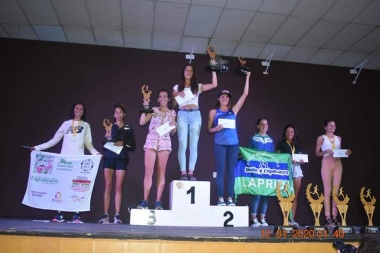 Oscar Cabral ganó en Trenque Lauquen y Talía Silva llegó sexta