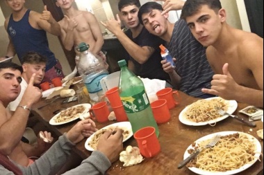 Crimen de Gesell: buscan al "rugbier 11" y otros nueve ya fueron reconocidos