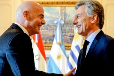 Infantino designó a Macri al frente de la Fundación FIFA y desató un escándalo