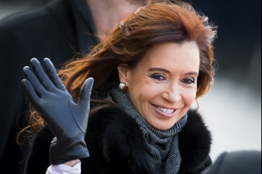 CFK sigue firme, pero las encuestas muestran un final abierto