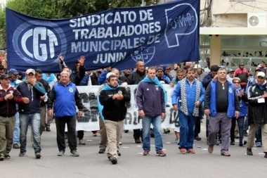 Los municipales, preocupados porque Petrecca no quiere darles la cláusula gatillo