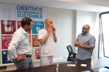 Lincoln trabaja en una mascarilla impresa en 3D para el COVID-19