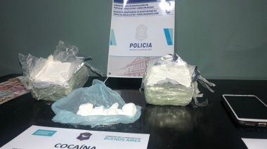 Detuvieron a una pareja en Chacabuco con más de un kilo de cocaína
