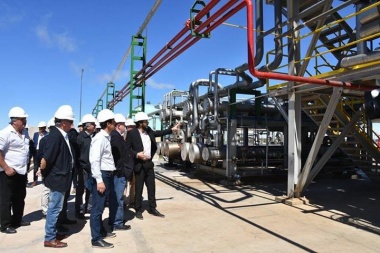 Empresario juninense inauguró la primera refinería de petróleo en La Pampa