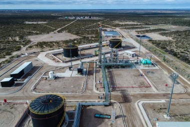 Empresario juninense inauguró la primera refinería de petróleo en La Pampa