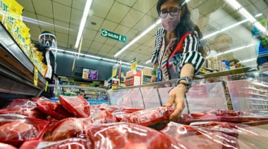 Carne: formalizan el cierre de las exportaciones y arrancó el paro del campo