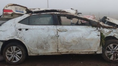 Un vehículo despistó y volcó en Ruta 7, por la niebla