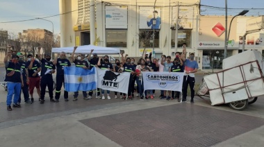 Primera jornada de promoción ambiental en Plaza 25 de Mayo