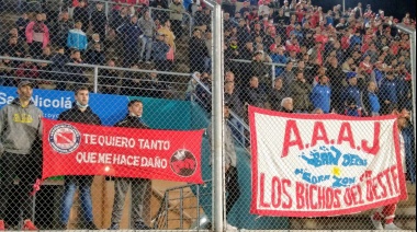 Argentinos Juniors logró un triunfo agónico ante San Telmo y se metió en semis de la Copa