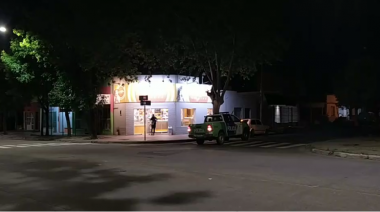 Un ladrón solitario, a mano armada, robó en una heladería