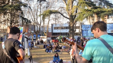 FEMI de Feria en la plaza Alem