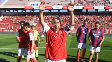 Bochini tuvo su homenaje y el Libertadores de América lleva su nombre