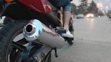 San Nicolás prohibió los caños de escape “libres” y retendrá el carnet a quienes hagan ruido con la moto