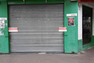 Clausuraron un supermercado chino por falta de higiene y mercadería vencida