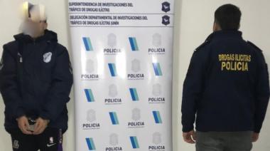 Detuvieron a una persona cuando trasladaba ladrillos de marihuana