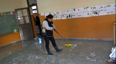 Un paro de auxiliares complicará las clases este lunes en la provincia