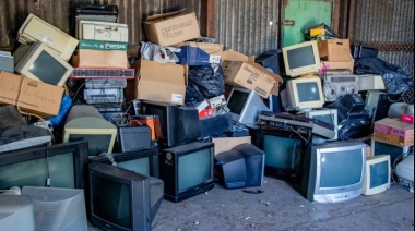 Reciclaje: Un plantín por un componente electrónico en desuso