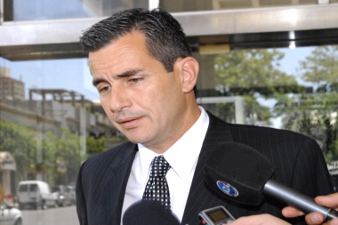 Fue detenido el ex intendente de Lincoln, Jorge Fernández y otros 3 funcionarios