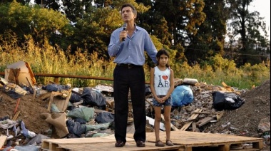 De la mano de Petrecca, Macri llega a “La Favela” para otra foto emotiva