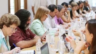 Tras la tregua navideña, los docentes bonaerenses vuelven a meter presión por salarios y bono