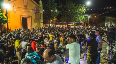 El Carnaval continúa desfilando en las localidades