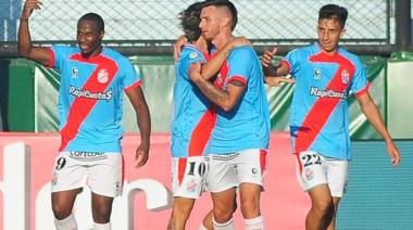 Arsenal le ganó a Tigre un partido clave para seguir en la pelea