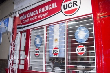 Unión Cívica Radical Junín:  más cerca del cabaret que del estrado