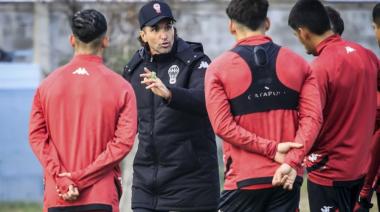 Sigue el éxodo en Huracán: Martínez se desprende de otros tres futbolistas