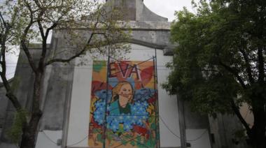 Inauguran un mural dedicado a Evita bajo la consigna «Sin memoria no hay libertad»