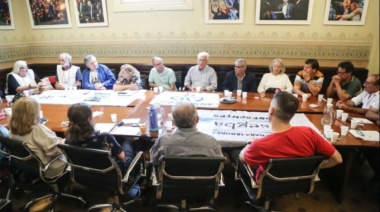 Ex trabajadores de empresas privatizadas gestionan proyecto de Reparación Histórica