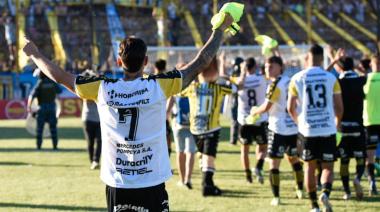 Riestra-Almirante Brown juegan la ida de semifinales del Reducido