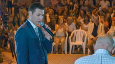 Carlos Ferraris asumió su segundo mandato con críticas a Milei