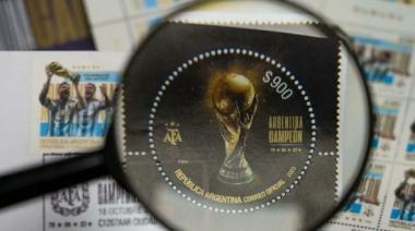 A un año del Mundial, se lanzaron estampillas alusivas