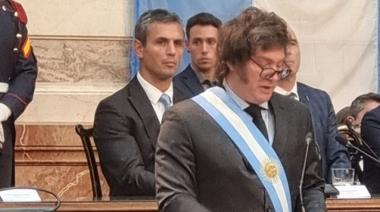 Milei anunció que cerrará la agencia de noticias Télam