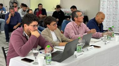 Con presencia de la Cuarta, los intendentes de la UCR activaron el segundo encuentro del Foro